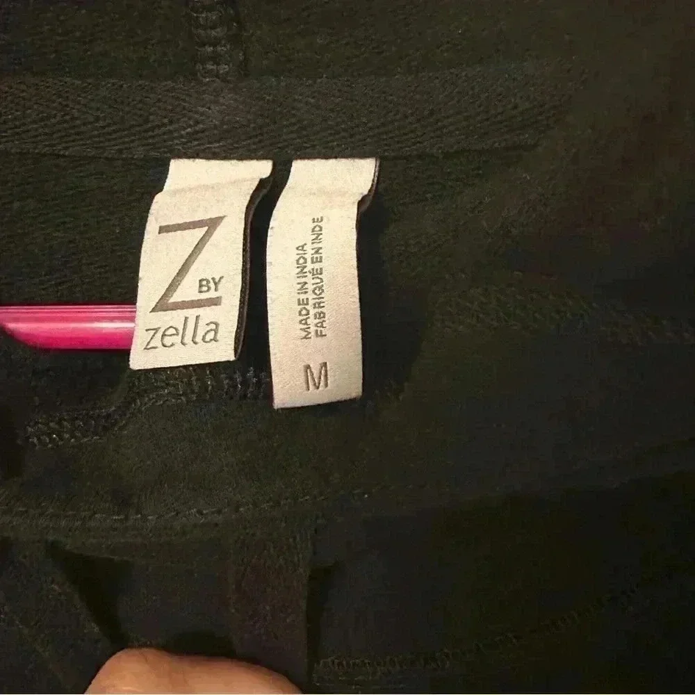 Z by Zella Sleeveless Hoodie White Stripe Horizontal on the Back of Medium Top - Picture 6 of 7